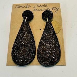 Goods Made Gracefully Clay Earrings
